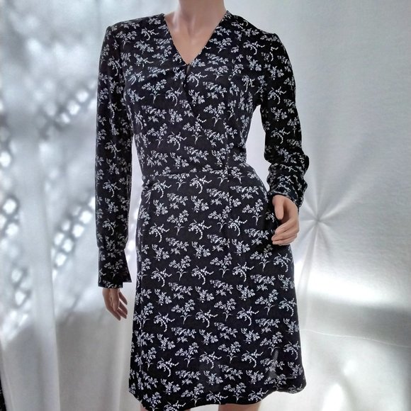NEW H & M Women Dress Black Floral Pattern Long Sleeve Size 2 Soft Flare Relax - Picture 7 of 16